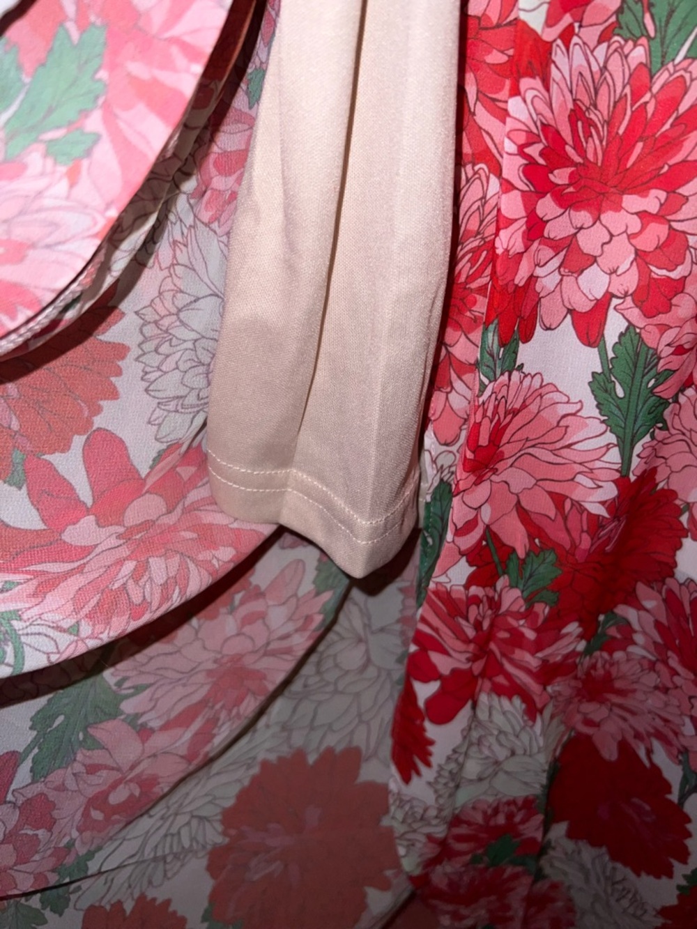 NWT Floral Red Wrap Maxi Dress with Tie Waist size Medium ♥️🥀 - Picture 7 of 12